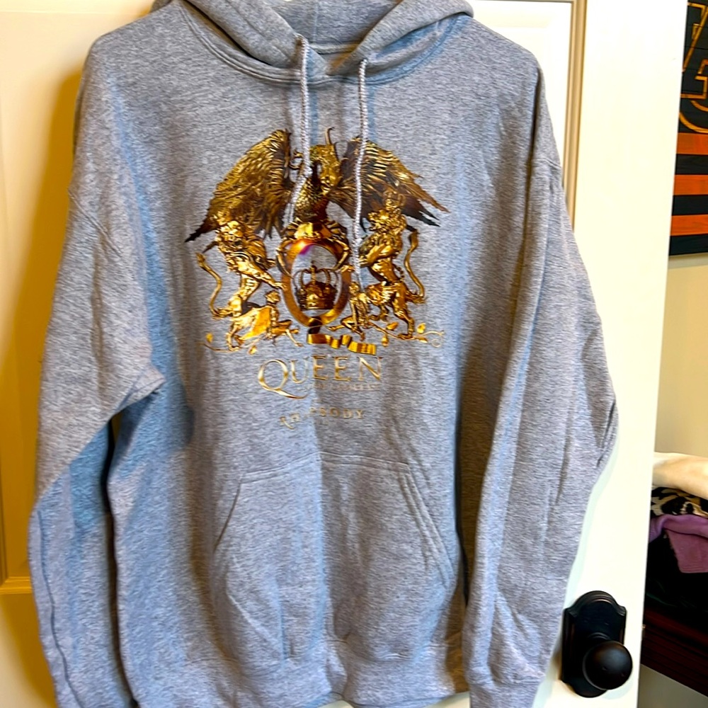 Queen Rhapsody Tour sweatshirt/hoodie New without tags
